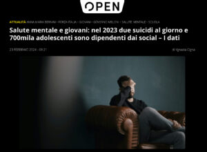 Open - Salute mentale e giovani: nel 2023 due suicidi al giorno e 700mila adolescenti sono dipendenti dai social – I dati